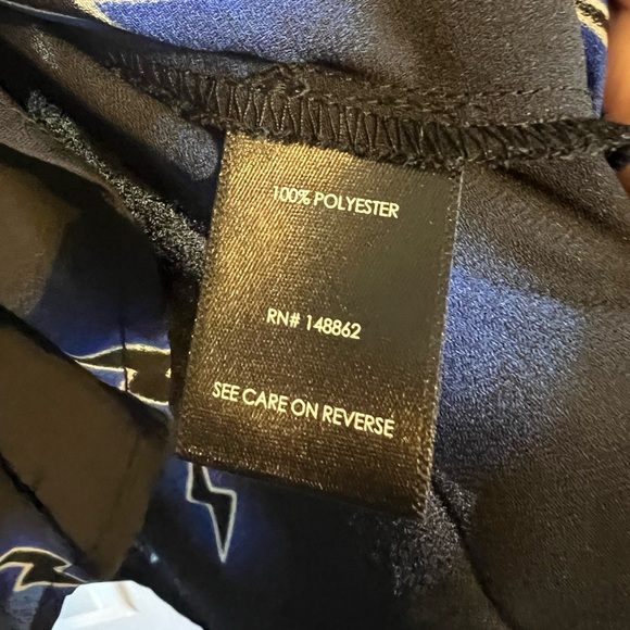 Torrid Lightening Bolt Sheer Tie Front Top Sleeveless Blouse 1X Plus Size V-neck - Picture 4 of 8